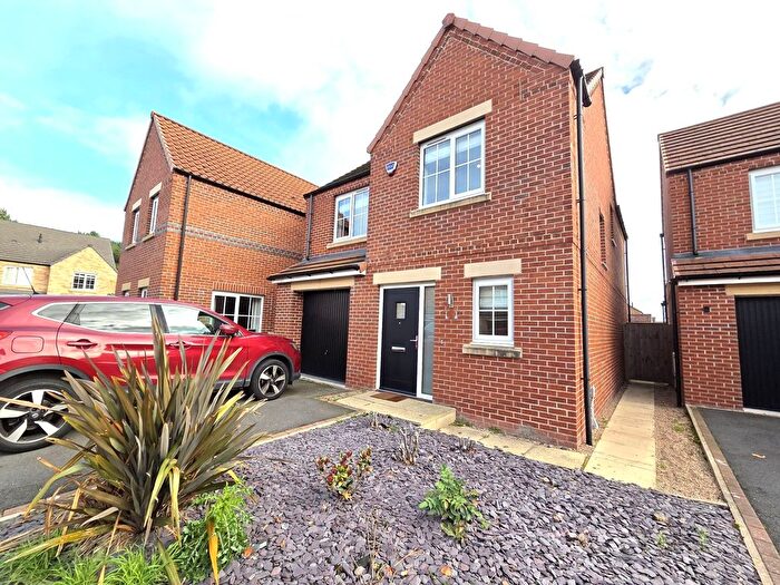 3 Bedroom Link Detached House To Rent In Kingfisher Way, Ollerton, NG22