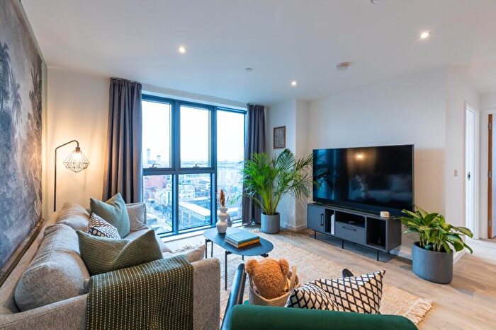 3 Bedroom Flat To Rent In Flat, Swan Street, Manchester, Greater Manchester, M4