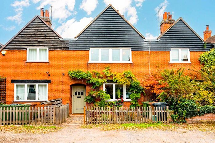 3 Bedroom Terraced House For Sale In West End Cottages, Ripley, Woking, GU23