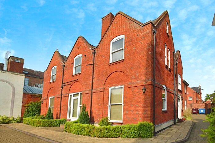 2 Bedroom Apartment For Sale In Wingfield Street, Ipswich, Suffolk, IP4