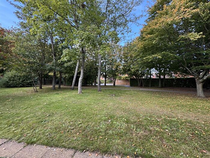 2 Bedroom End Of Terrace House To Rent In Bramley WayKings Hill, ME19