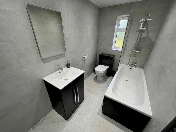 2 Bedroom Flat To Rent In School Road, Pontefract, WF8