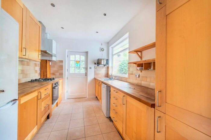 3 Bedroom Bungalow To Rent In Bolton Road, Grove Park, London, W4