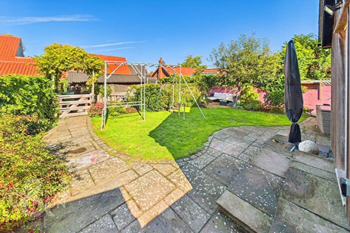3 Bedroom Semi-detached House For Sale In The Street, Rickinghall, Diss, IP22