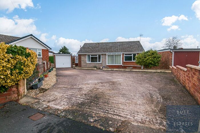 2 Bedroom Bungalow For Sale In Solar Crescent, Exeter, EX4