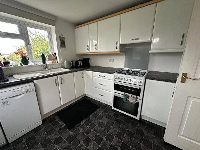 2 Bedroom Flat To Rent In Grange Road, Bishopsworth, Bristol, BS13