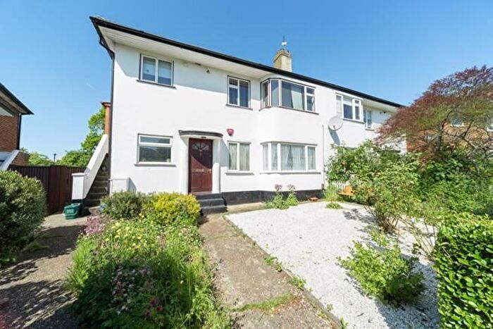 2 Bedroom Maisonette To Rent In Cavendish Avenue, West Ealing, W13