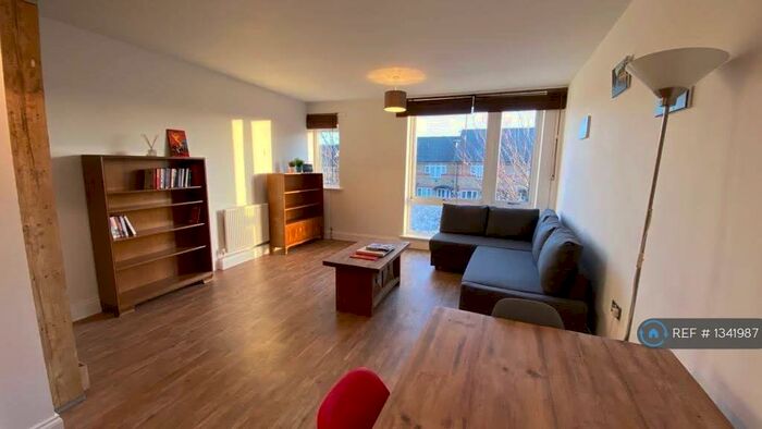 1 Bedroom Flat To Rent In Queen Street, London, N17