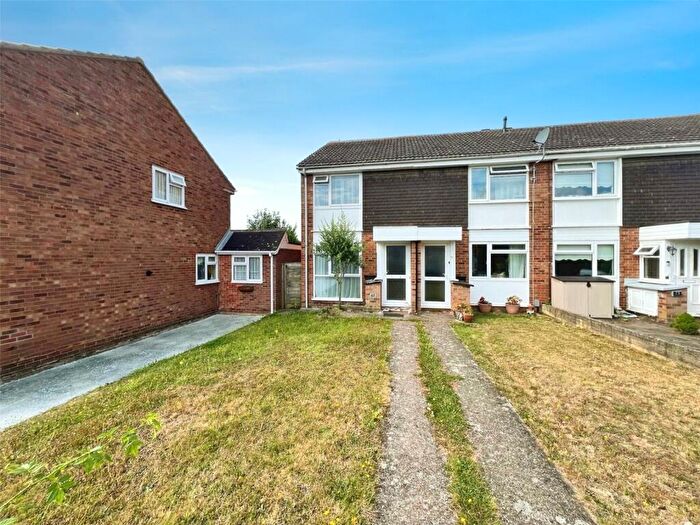 2 Bedroom End Of Terrace House To Rent In Claremont Road, Hextable, Swanley, Kent, BR8