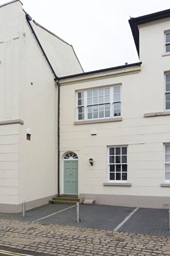 2 Bedroom Terraced House To Rent In Albion Street, Birmingham, B1