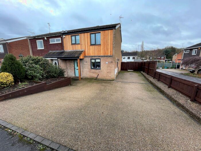 3 Bedroom Semi-Detached House To Rent In Long Meadow Road, Alfreton, DE55