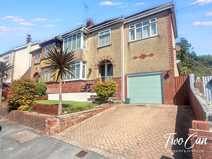 3 Bedroom Semi-Detached House For Sale In Hillside, Llanelli, SA15