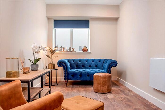 1 Bedroom Apartment To Rent In Burleys Way, Leicester, LE1