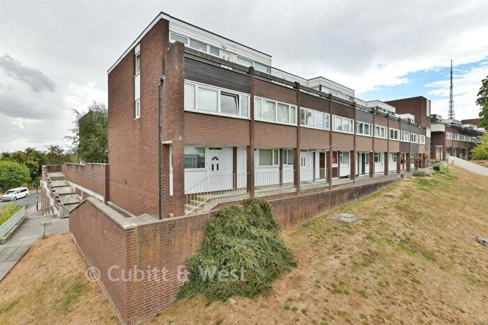 1 Bedroom Flat For Sale In Sylvan Road, London, SE19