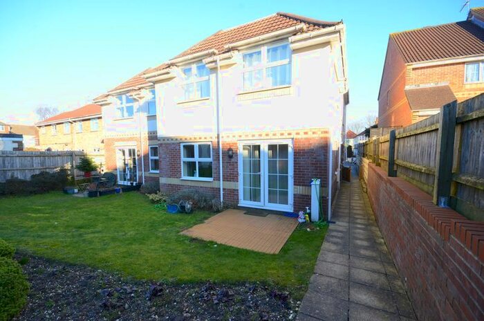 1 Bedroom Flat To Rent In Kilmarnock Road, Winton, Bournemouth BH9