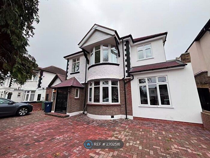 2 Bedroom Maisonette To Rent In Boston Road, London, W7