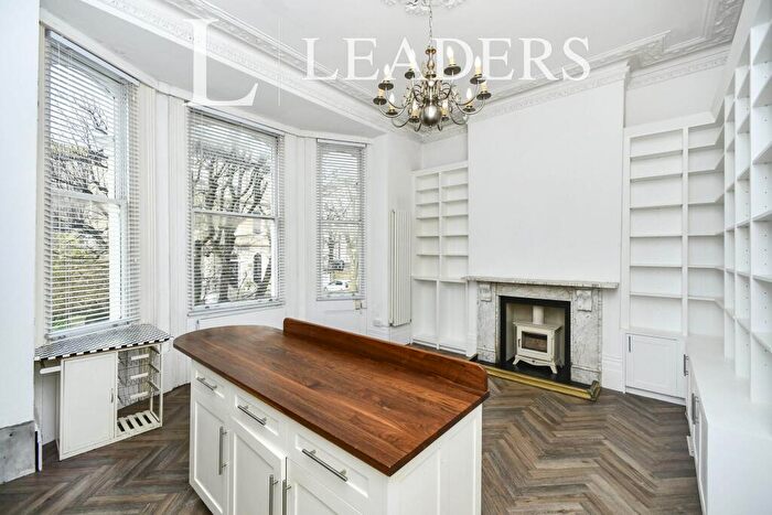 1 Bedroom Flat To Rent In Buckingham Road, BN1