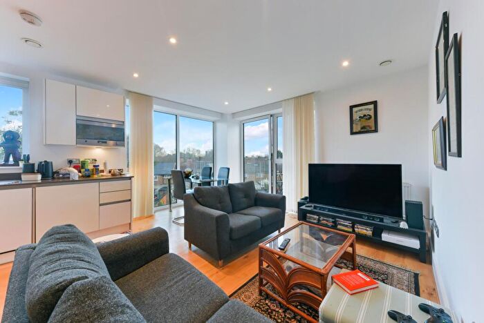 2 Bedroom Flat For Sale In Prince Court, Nelson Street, London, E16