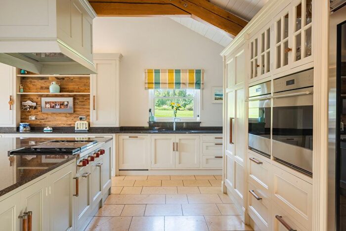 5 Bedroom Detached House For Sale In Dreenhill, Haverfordwest, SA62