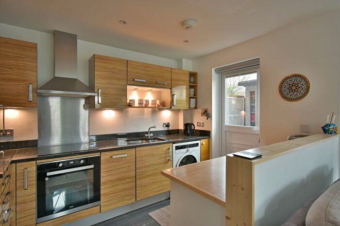 2 Bedroom Flat For Sale In Dorset Road South, Bexhill-On-Sea, TN40