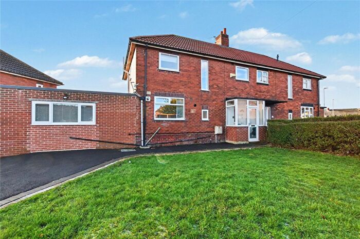 4 Bedroom Semi Detached House For Sale In Greenwood Road, Tingley, Wakefield, West Yorkshire, WF3