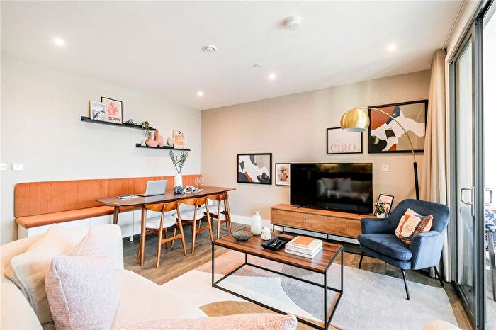 2 Bedroom Flat For Sale In Station Road, Croydon, CR0