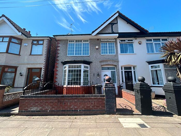 3 Bedroom Semi-Detached House To Rent In Morningside, Crosby, L23