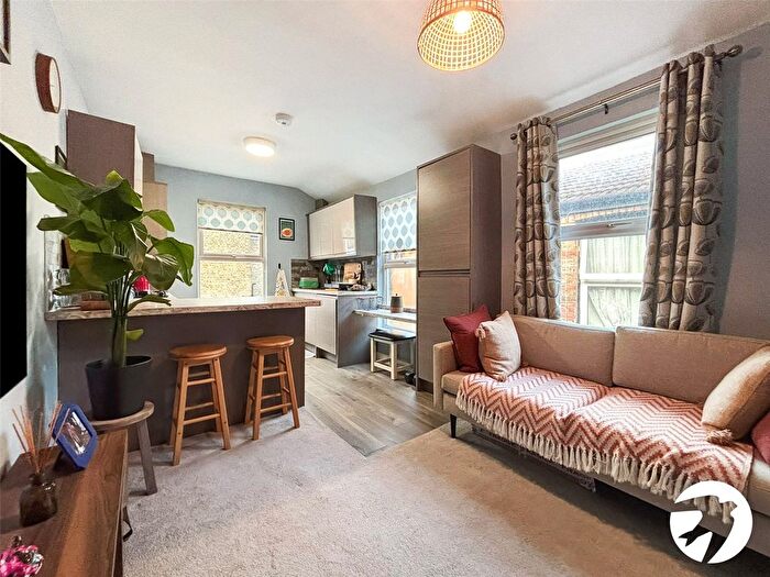 2 Bedroom Maisonette To Rent In Sydenham Road, London, SE26