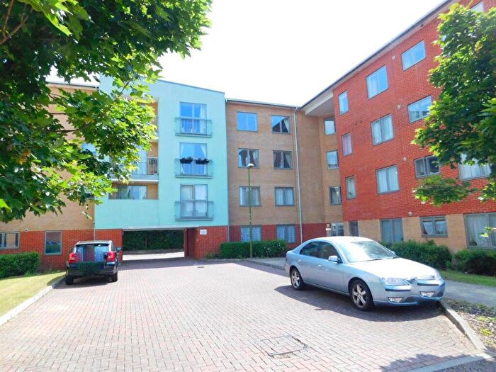 2 Bedroom Apartment For Sale In Kilby Road, Stevenage, Hertfordshire, SG1