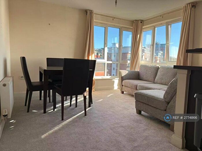 2 Bedroom Flat To Rent In Russell Court, Preston, PR1