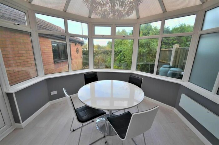 3 Bedroom Semi-Detached House For Sale In Stonegate Close, Blaxton, Doncaster, DN9