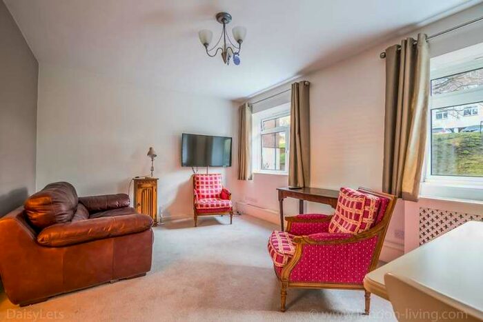 2 Bedroom Flat To Rent In Sydenham Hill, Sydenham, London, SE23