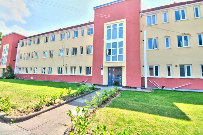 2 Bedroom Flat To Rent In Thackeray Gardens, Litherland, Merseyside, L30