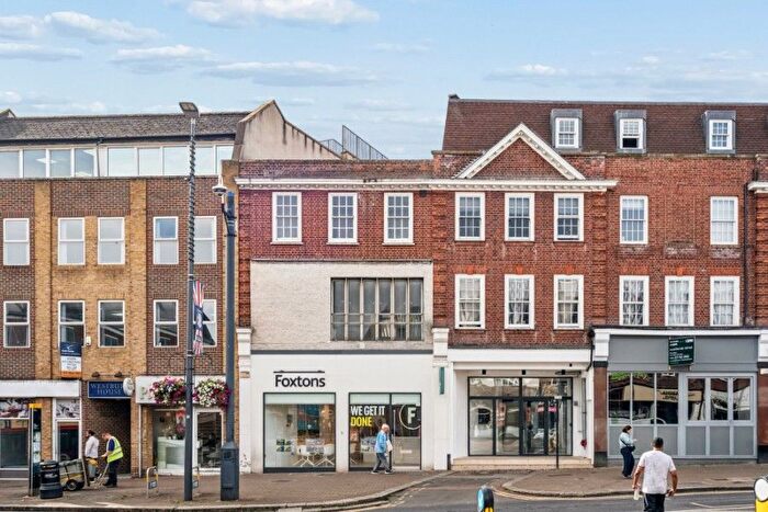 3 Bedroom Flat To Rent In Bridge Street, Pinner, HA5