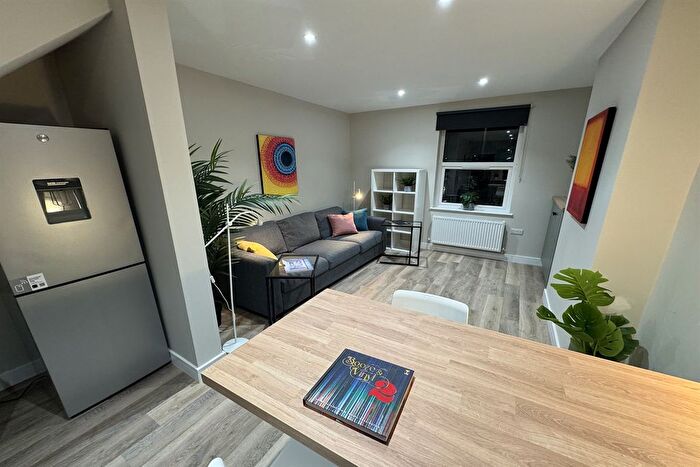 1 Bedroom Flat To Rent In Wollaton Rd, Beeston, NG9