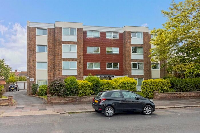 2 Bedroom Flat To Rent In St. Georges Road, Worthing, BN11