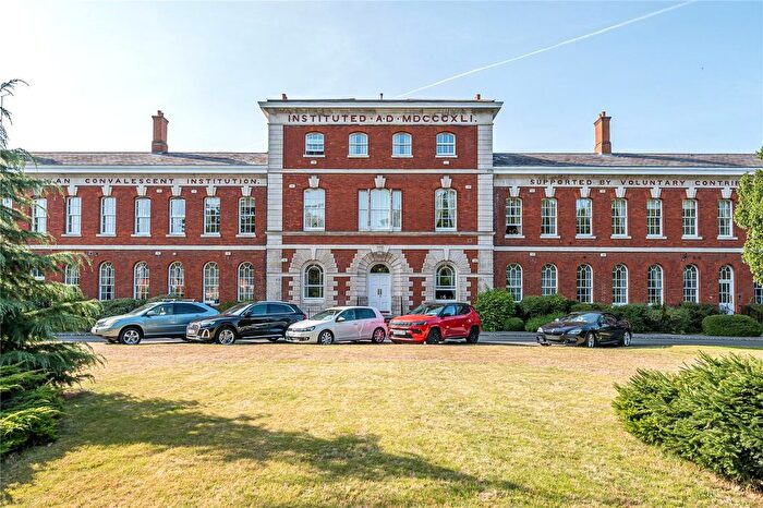 1 Bedroom Flat For Sale In Ellesmere Place, Walton-On-Thames, KT12