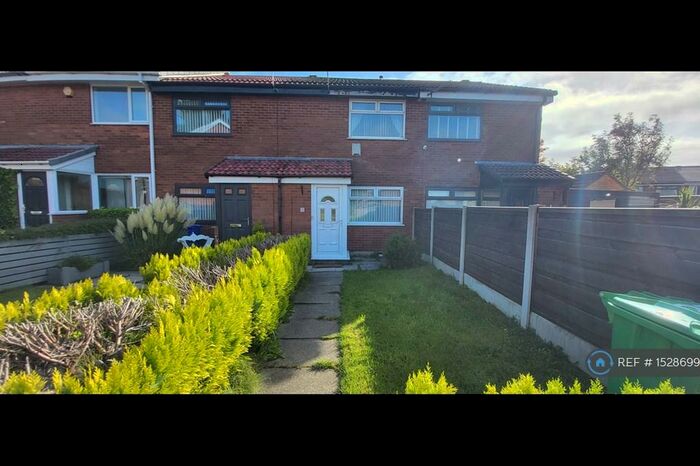 2 Bedroom Semi-Detached House To Rent In Carnoustie Close, Manchester, M40