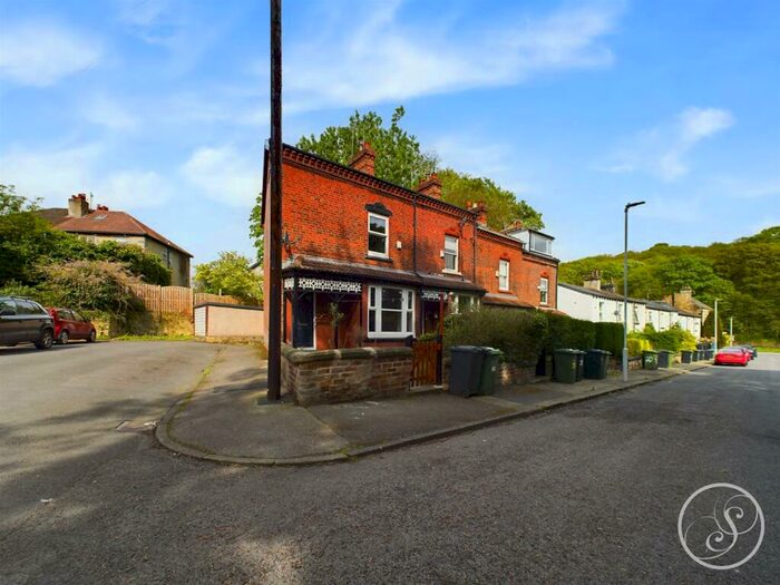 3 Bedroom Terraced House To Rent In Ravenscar Avenue, Leeds, LS8