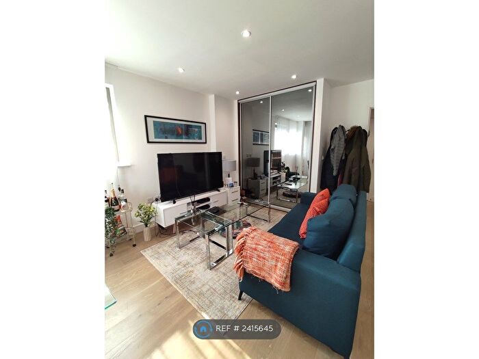 Studio To Rent In Vega House, London, E1