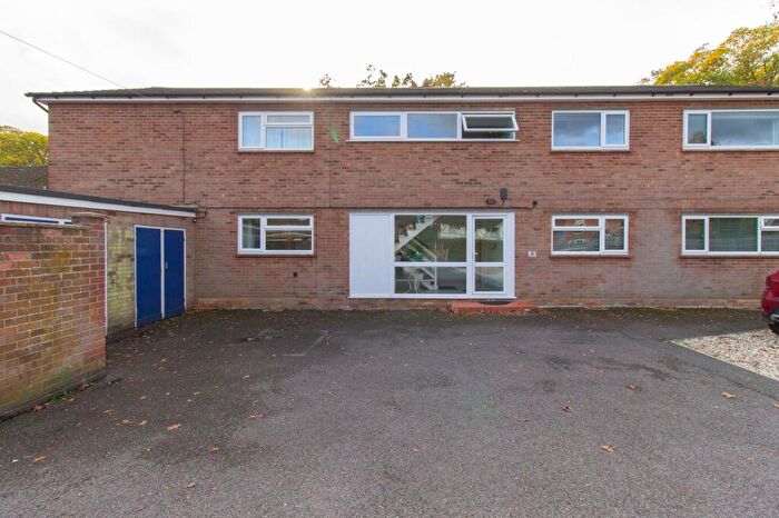 2 Bedroom Flat To Rent In Victoria Road, Fleet, GU51