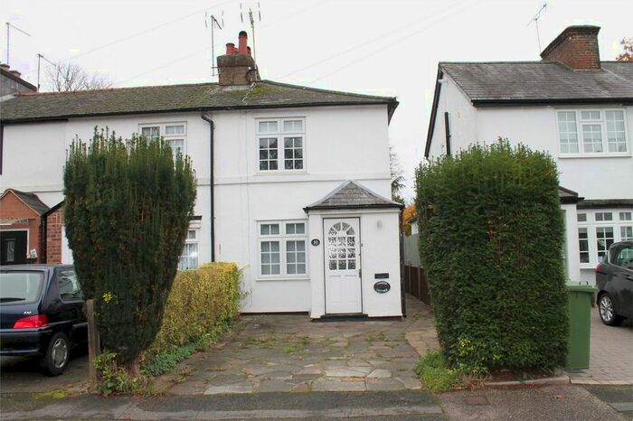 2 Bedroom End Of Terrace House To Rent In Windmill Lane, Bushey Heath, Bushey WD23