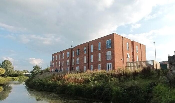 2 Bedroom Flat To Rent In Britannia Wharf, BB1