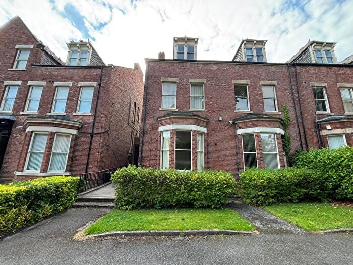 2 Bedroom Flat For Sale In F Thornhill Park, Sunderland, Tyne And Wear, SR2