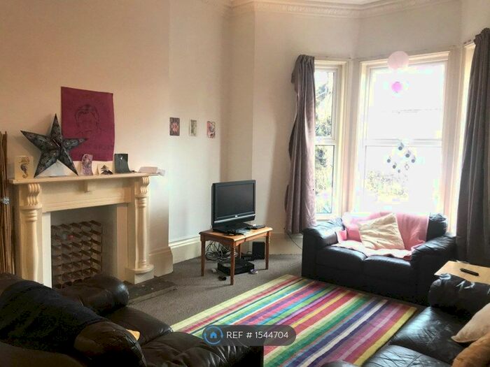 5 Bedroom Flat To Rent In Heaton Road, Withington, M20