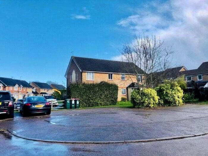 1 Bedroom Maisonette To Rent In Maidenbower, Crawley, West Sussex, RH10