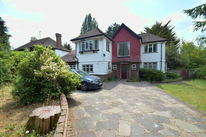 4 Bedroom Detached House To Rent In Bourne End Road, Northwood, HA6