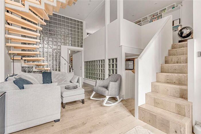 4 Bedroom End Of Terrace House To Rent In Plough Terrace, Clapham Junction, SW11