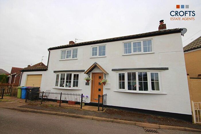 3 Bedroom Detached House For Sale In Pelham Crescent, Keelby, DN41