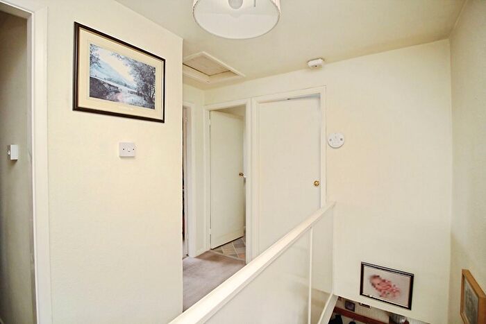 3 Bedroom Semi-Detached House For Sale In Mostyn Avenue, Syston, LE7